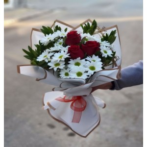 3 Gül Ve Papatya